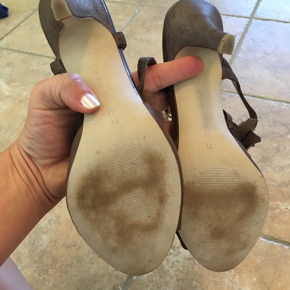 Banana Republic metallic brown heels w/bows on top - Picture 8 of 8